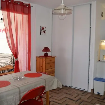 Apartment Les Cyclades - 4 Personnes 4 Couchages Port Leucate. Ref: 2cyc_38a Mae-4884